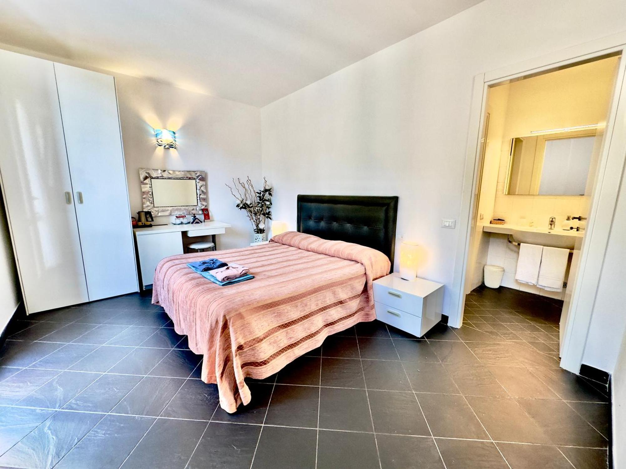 Cinqueterre Aparthotel 4*